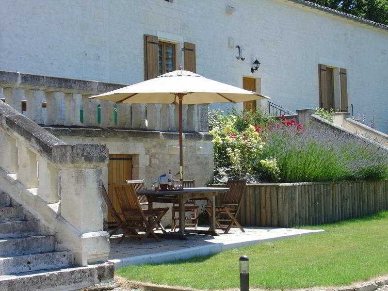 Le Relais De Saint-Preuil, The Originals Relais Vignes Du Cognac Hotel Екстериор снимка